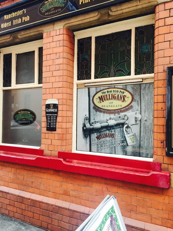 Mulligans Of Deansgate Hotel Manchester Exterior foto